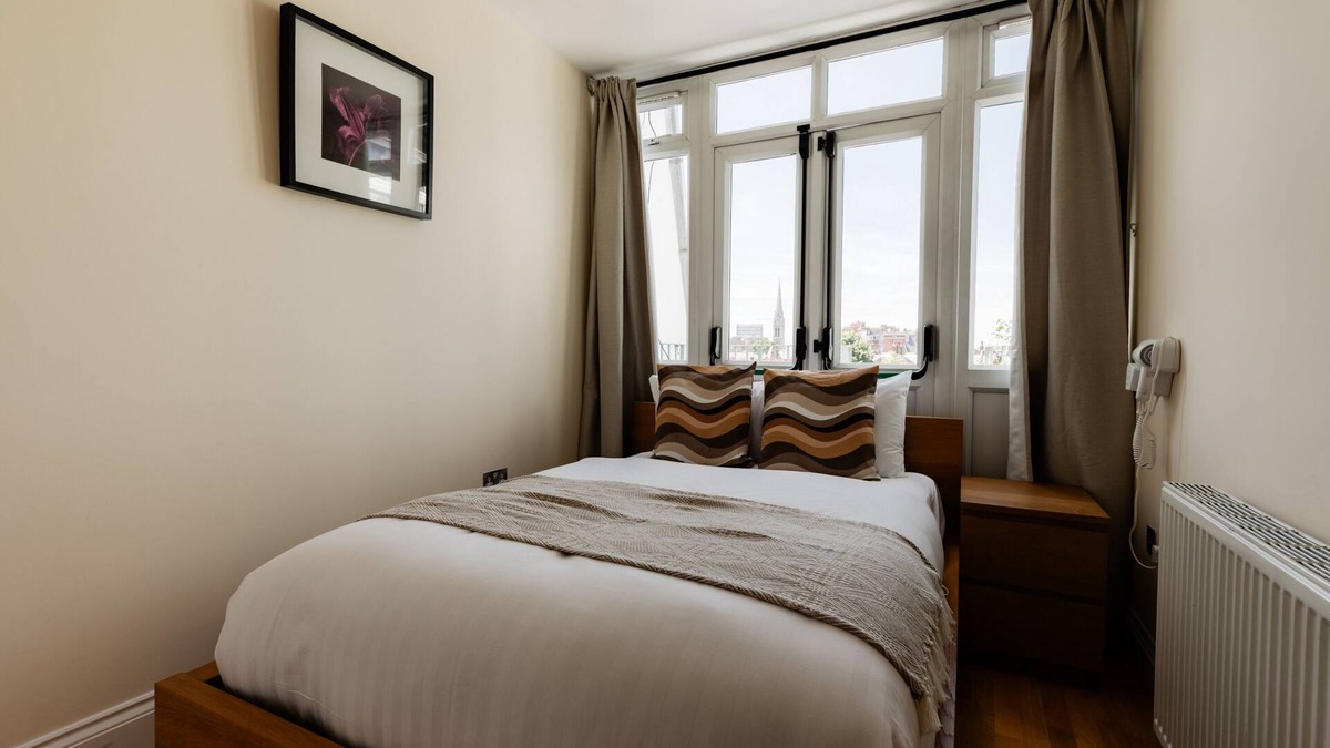 Lancaster Gate Apartment | One Bedroom Apartment in Queensway