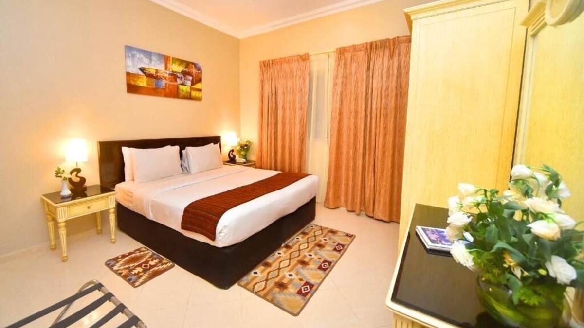 Beach & Coast Hotel | One Bedroom Apartment Near Al Khan Beach By E R