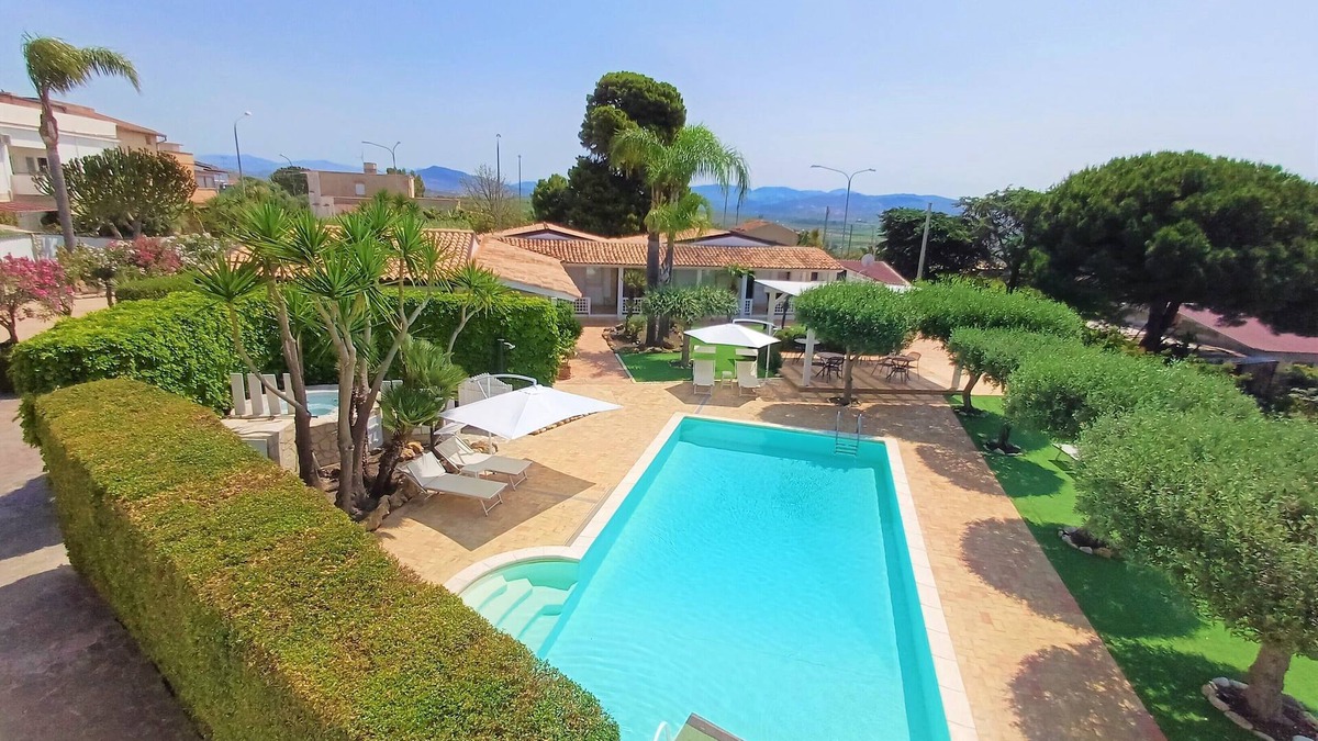 Borgo Bonsignore Apartment | One bedroom, ground floor | with pool and breathtaking view to the sea