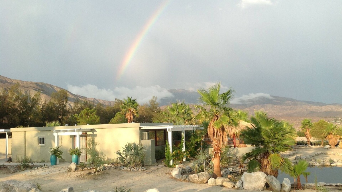 Desert Hot Springs Cottage | ONE BEDROOM HOUSE located on 5 acres in a serene PRIVATE Palm Oasis!