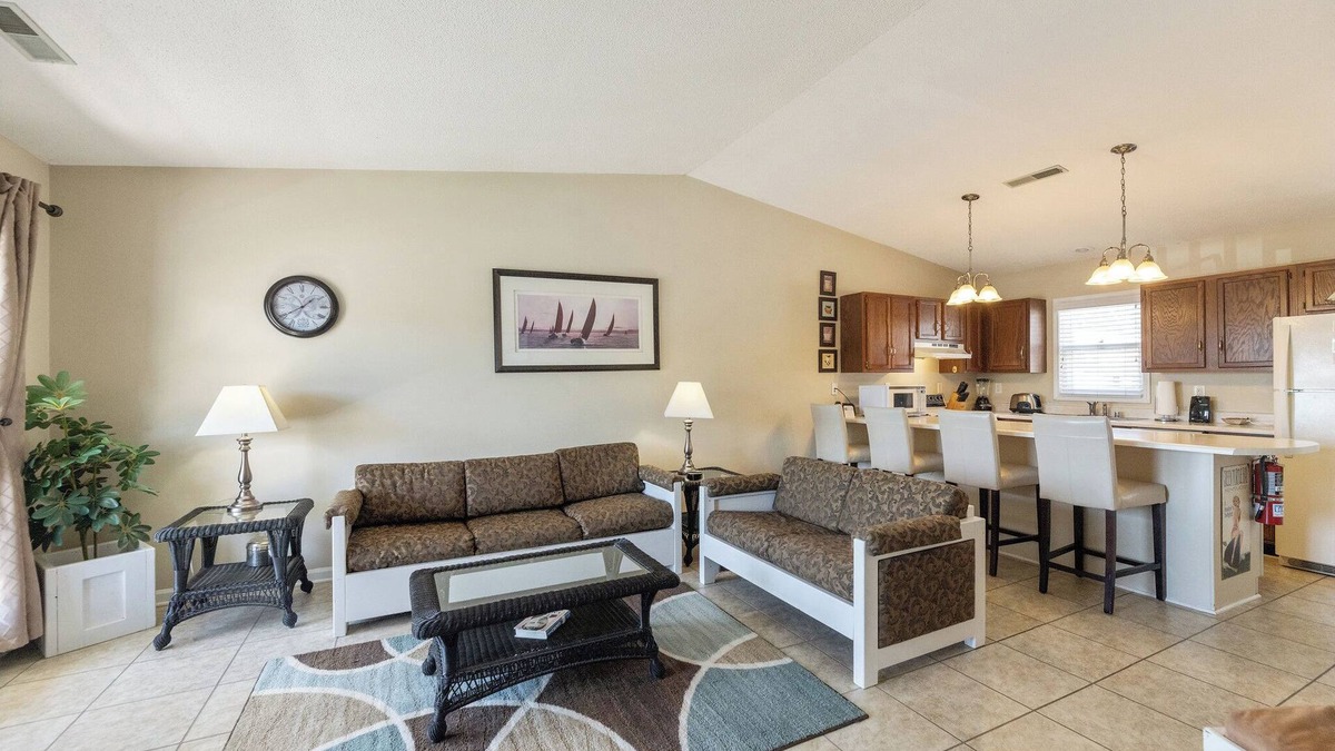 Grand Rivers Condo | One Bedroom Harbor View Condo