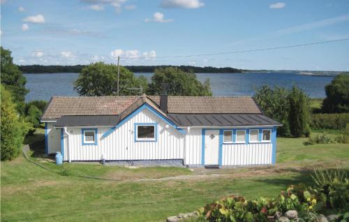 Sturko House | One-Bedroom Holiday Home In Sturko