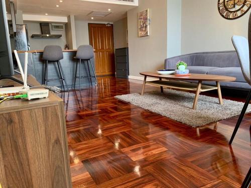 Chidlom Apartment | One bedroom luxury suite at Sukhumvit Bangkok !