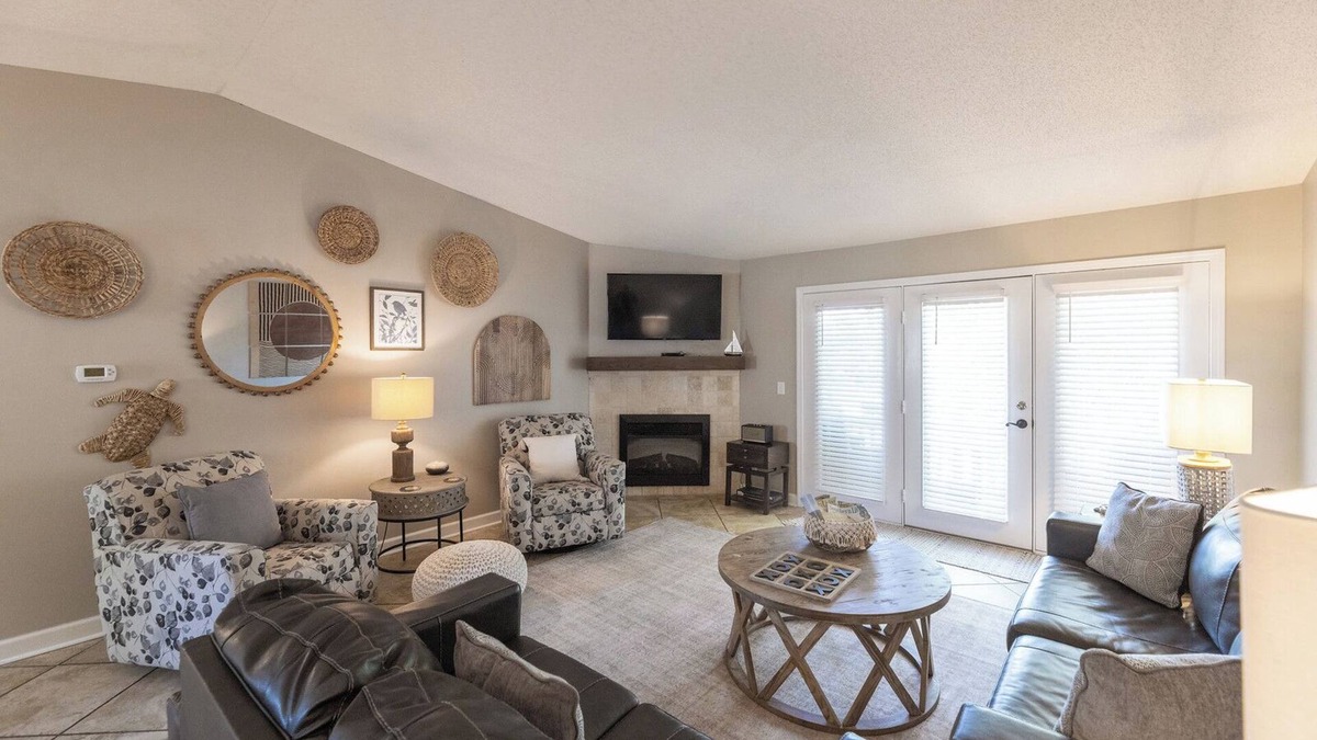 Grand Rivers Condo | One Bedroom Marina View Condo