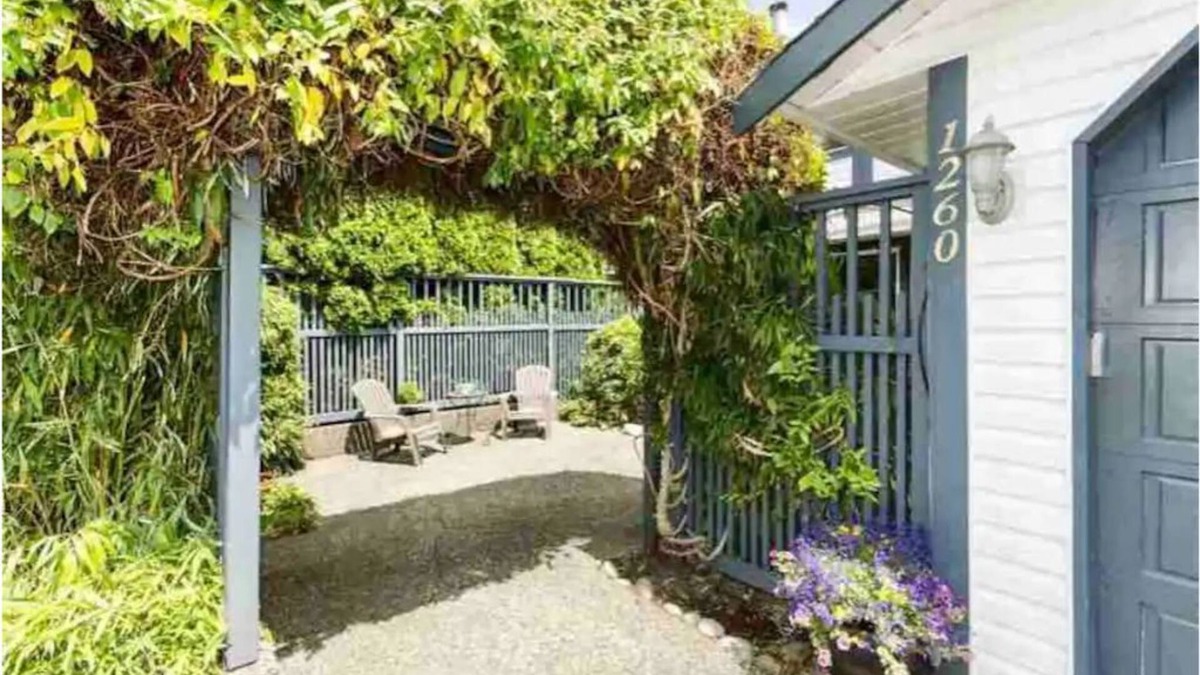 Deep Cove Apartment | One bedroom private suite