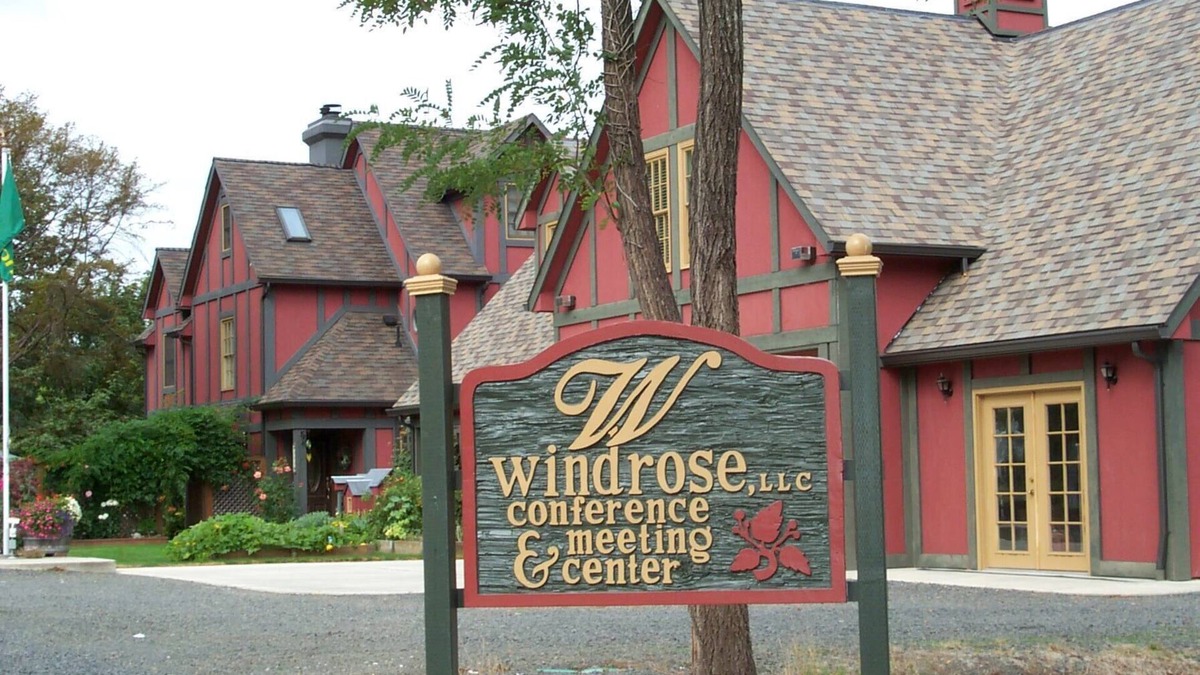 Newberg Apartment | One Bedroom Suite on 1.5 Acres in Wine Country