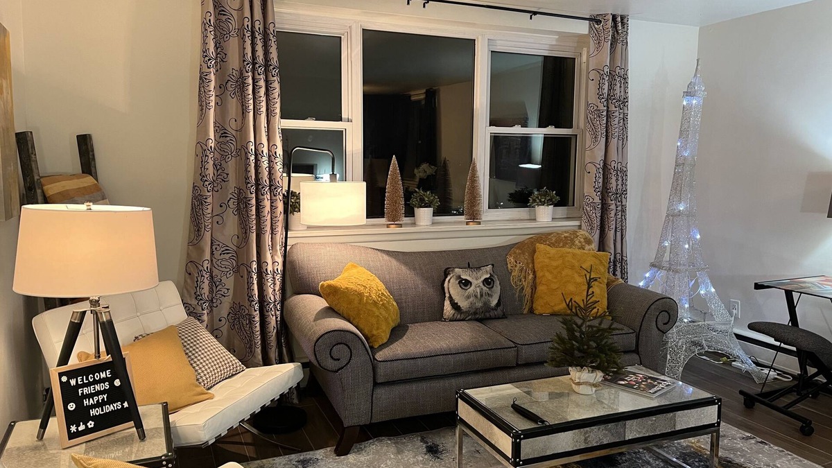 South London Apartment | One Bedroom Suite ~ Wortley Village - London Ontario