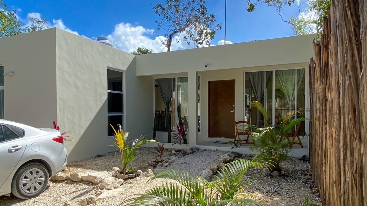 Chemuyil House | One Bedroom Villa 10 min to the beach with a private pool!