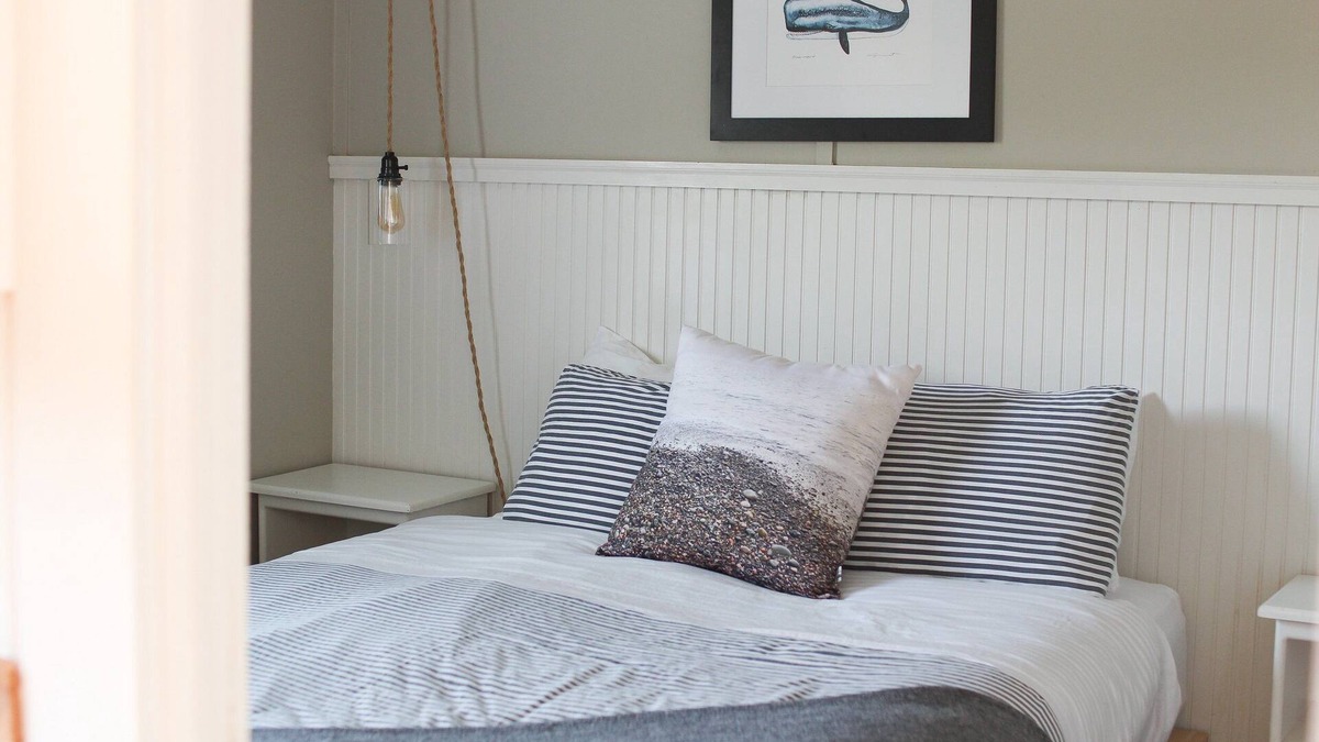 Long Beach Hotel | One Bedroom with Kitchen at Boardwalk Cottages, Free Parking, Full Kitchen