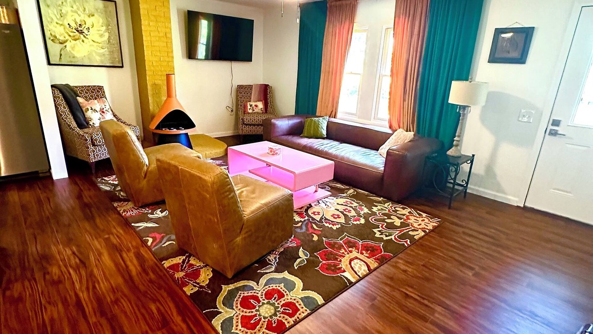 Van Buren House | One Block from Current River! Let's Go!