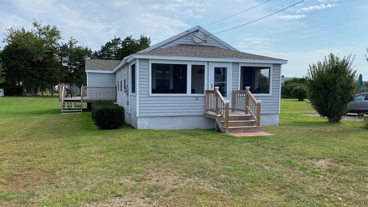 Misquamicut House | One block from private Misquamicut Fire District beach!