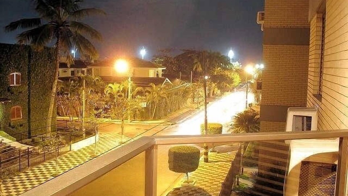 Jardim Vitoria Apartment | One block from the cove beach in Guarujá - 2 suites