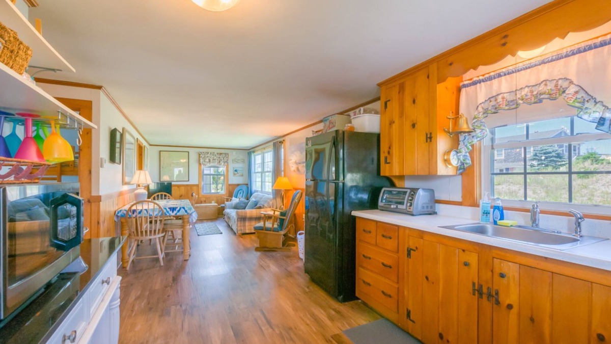 Sagamore Beach Cottage | One floor living with Central AC on Sagamore Beach!