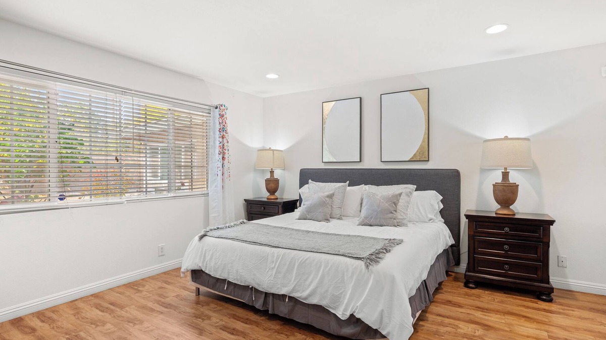 Glendora House | One- Floor villa 4bd 2ba Spacious 2TVs 2 kitchens