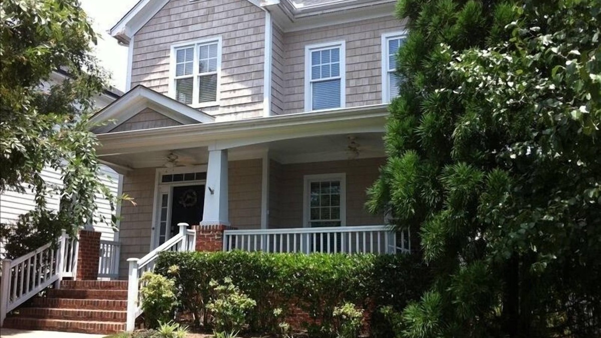 Chapel Hill House | One Mile from UNC Campus