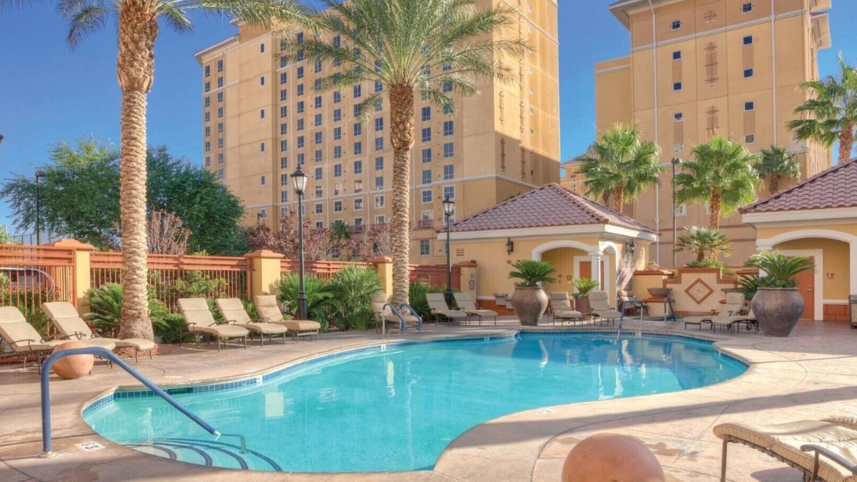 Las Vegas Resort | One Mile From Vegas Strip-Dazzling Vegas Views - Wyndham Grand Desert-2 Bd. Dlx.