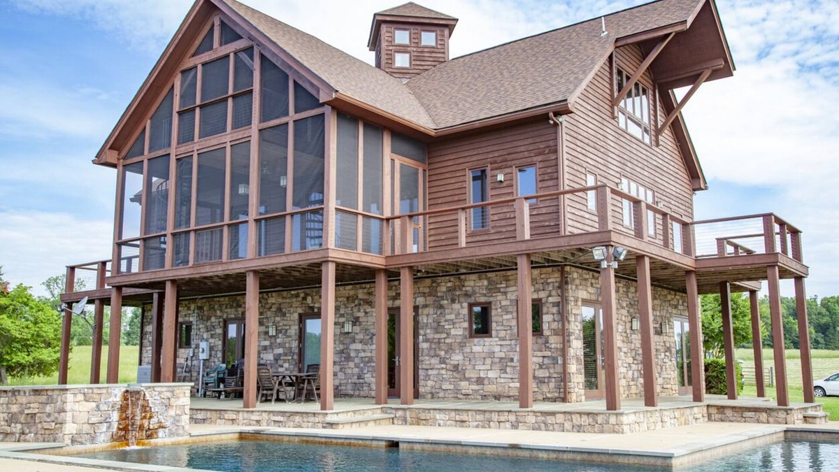 Oakpark Cabin | One Of A Kind Home in VA Wine Country on 50 acres