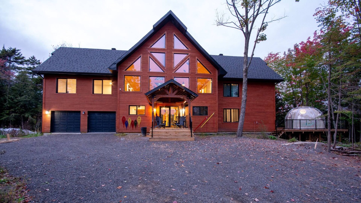 Gore Ski Chalet | One of a Kind Luxury Chalet in Laurentians!!