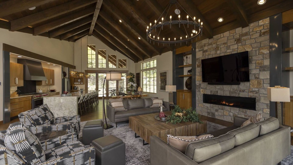 Durango House | One-of-a-Kind Luxury Home - Hot Tub, Firepit, Views - 8 Min to Purg
