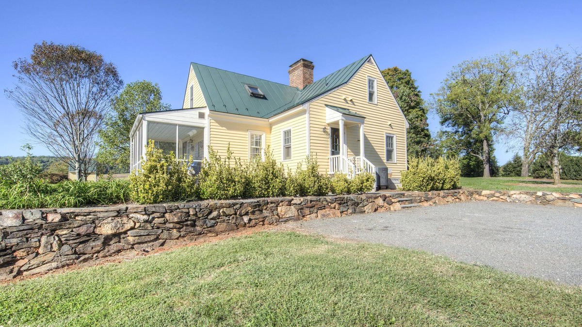 Orange House | One of Central Virginia's most historic Private Guest Residences