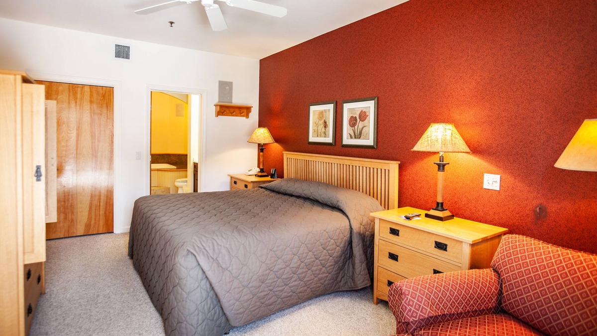 Jeffersonville Resort | One of Vermont's best resorts ~ Suits all seasons!