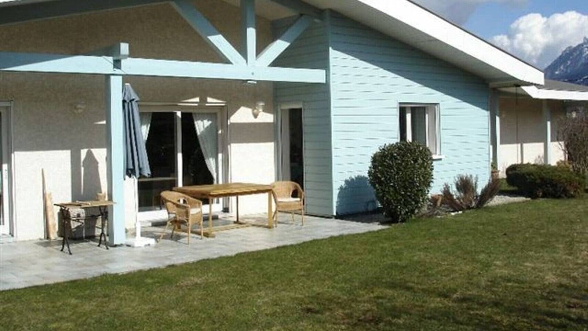 La Roche-sur-Foron Villa | ONE SIZE VILLA IN THE CENTER OF GENEVA CHAMONIX ANNECY