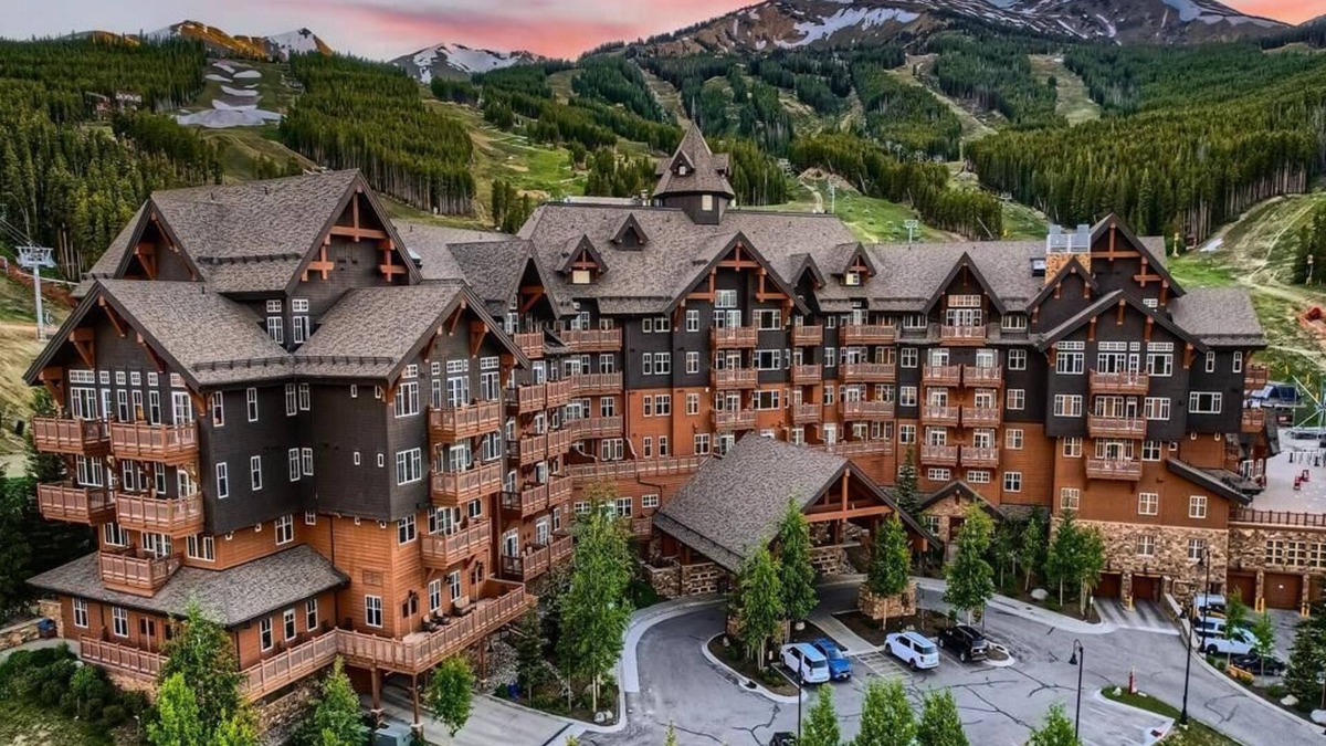 Peak 8 Condo | One Ski Hill Place - Ski In/Out. Breck's Top Luxury Resort! Peak 8