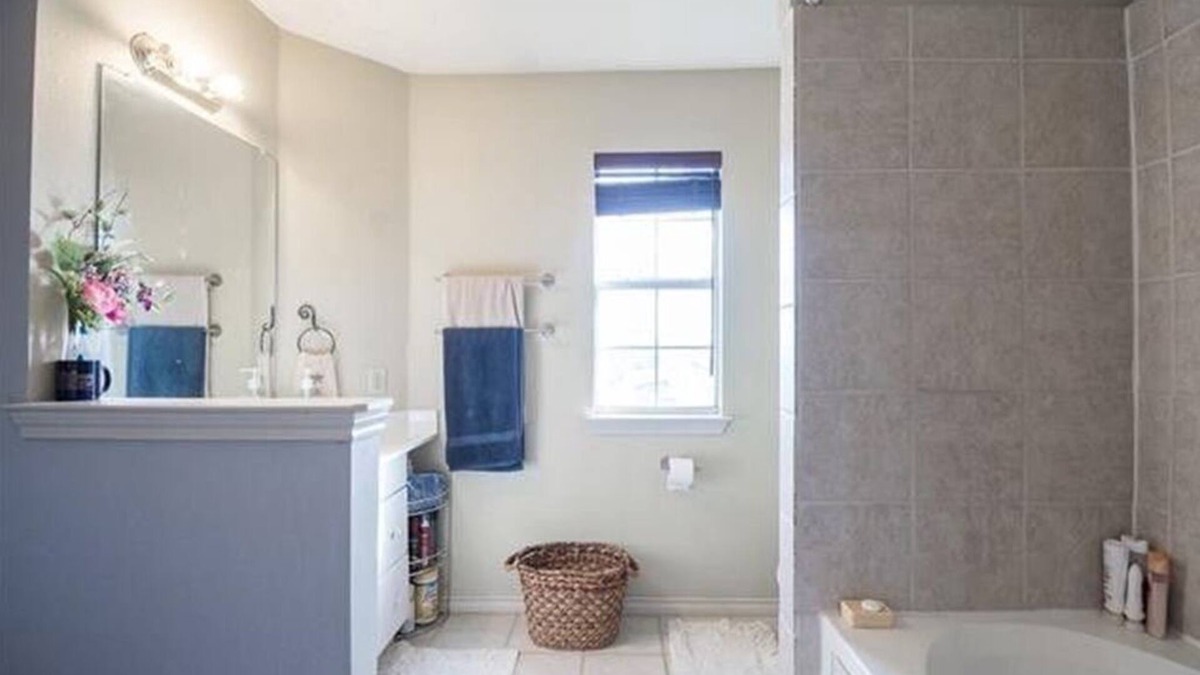 Euless House | One Special Room for One Speacil Guest