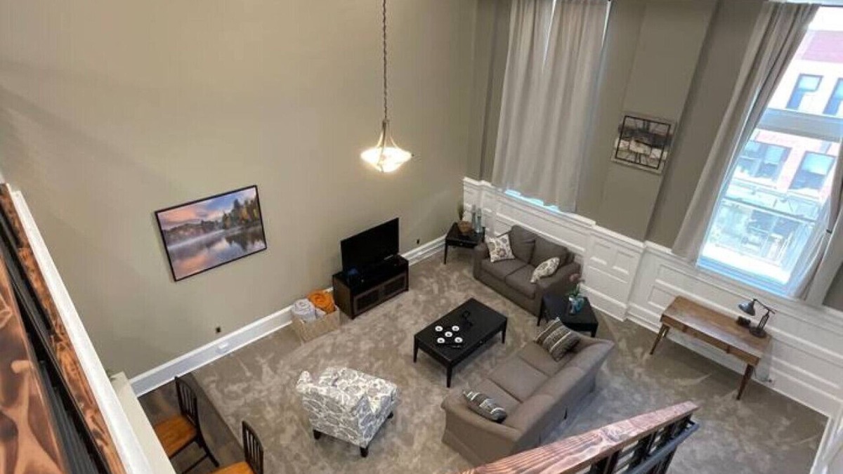 Barre Apartment | One Zero Five Stay 302