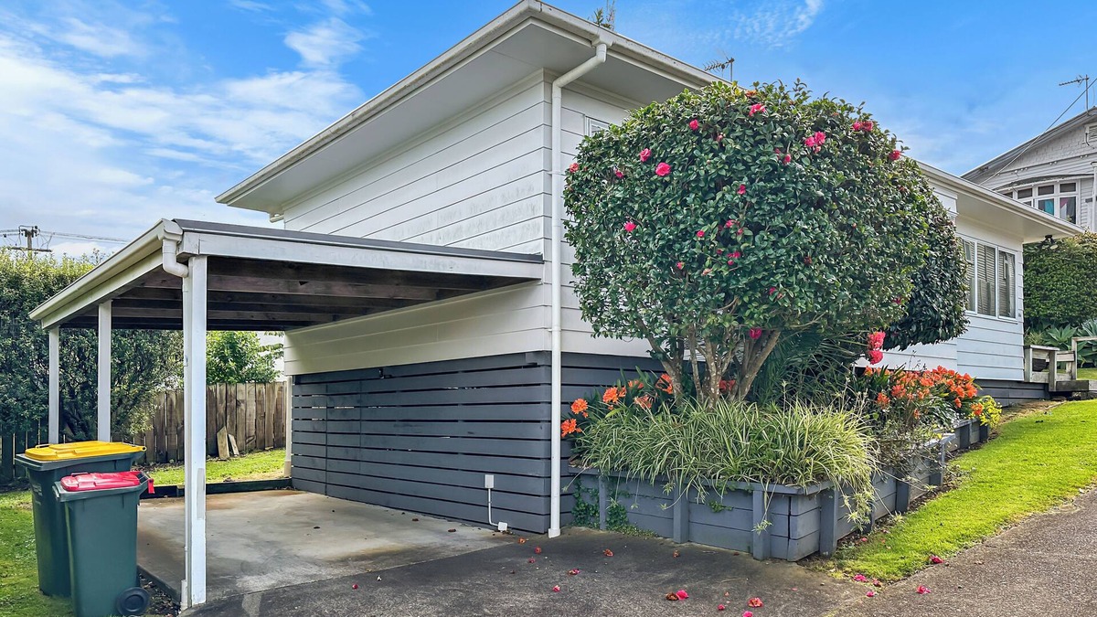 Onehunga House | Onehunga Oasis l 2bed Private Home l Cornwall Park
