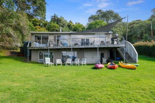 Okere Falls House | Onepoto Bay Lakehouse - Lake Rotoiti Holiday Home