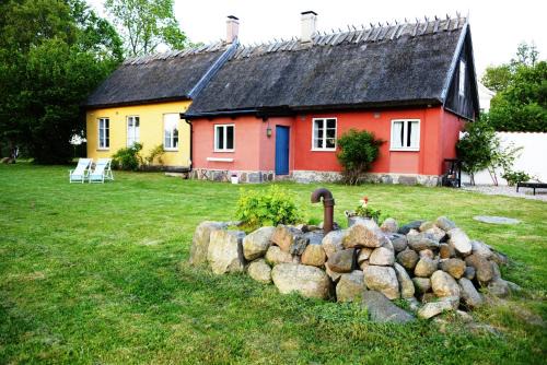 Tomelilla House | Onkel Enkels Pensionat