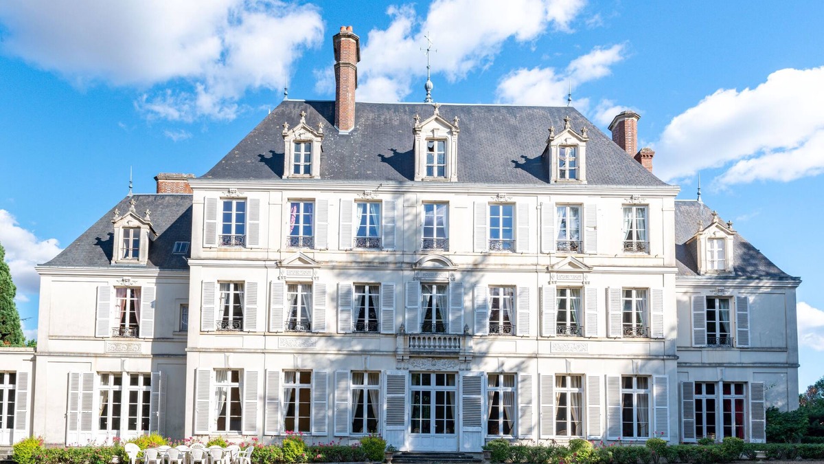Beauvais Other | Only 1 hour from Paris, enjoy a stay between History and Heritage.
