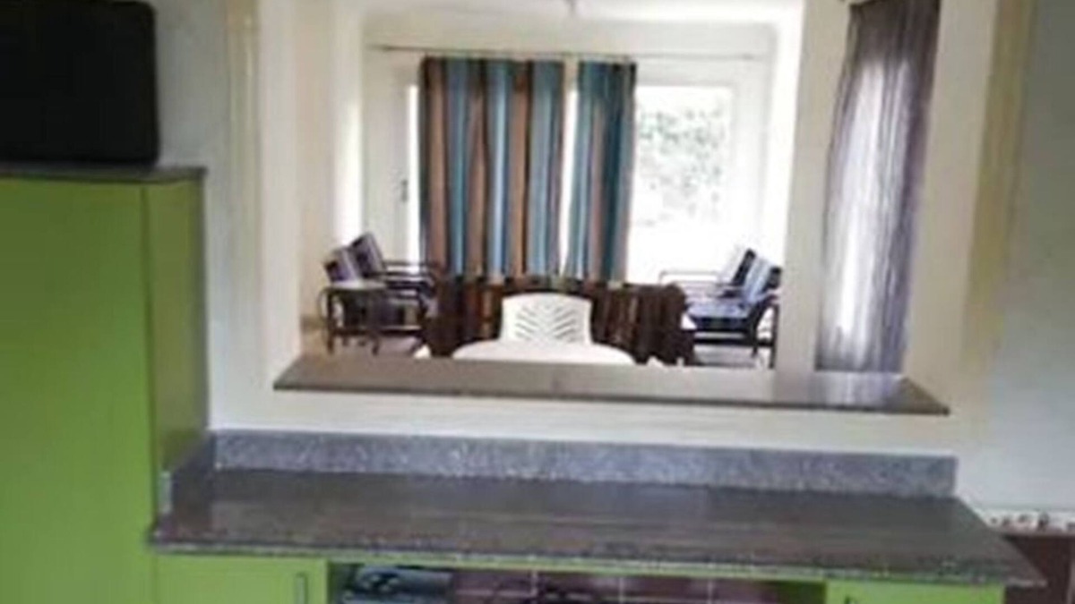 Al-'Amriyah Villa | Only 10 minutes from: HBE Airport, Mediterranean beach, Daily-shopping Market.