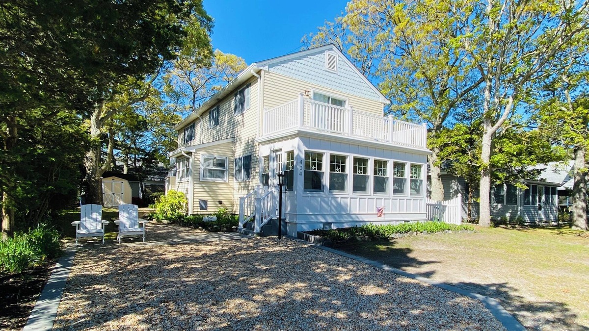 Cape May Point House | Only 3 blocks to the beautiful St. Peter's Beach of Cape May Point sits this roomy beach house