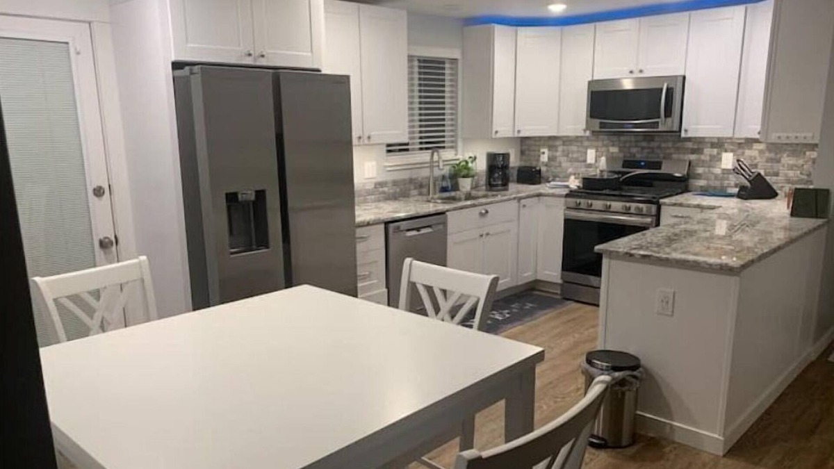 Southwest Ada County Alliance House | Only 5 miles from the airport!