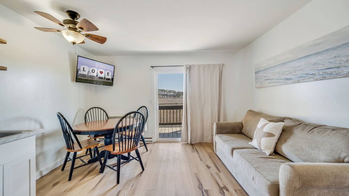 Chincoteague Apartment | Only 5 min to Assateague National Seashore!