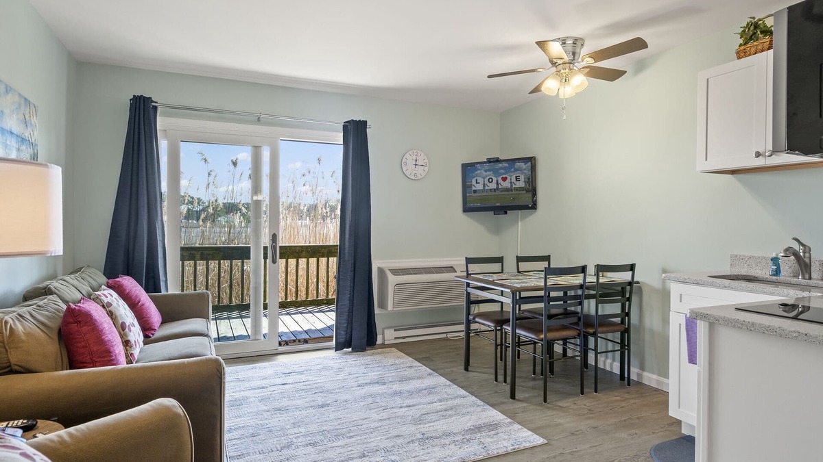 Chincoteague Condo | Only 5 min to Assateague National Seashore!
