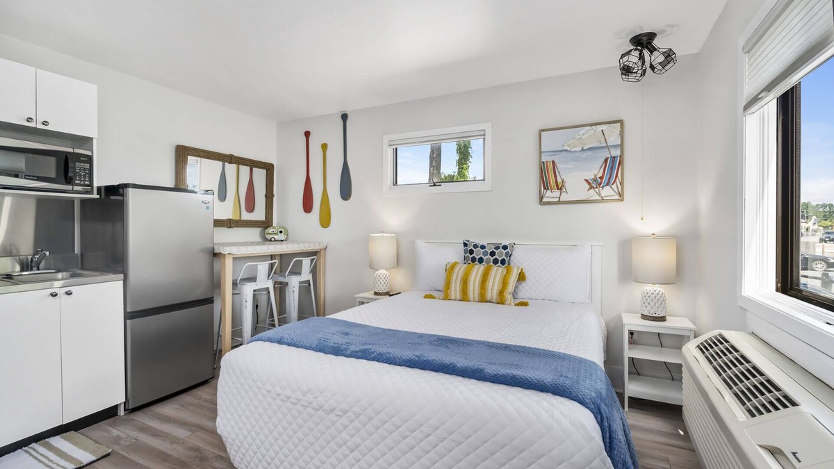 Chincoteague Condo | Only 5 minutes to Assateague National Seashore!
