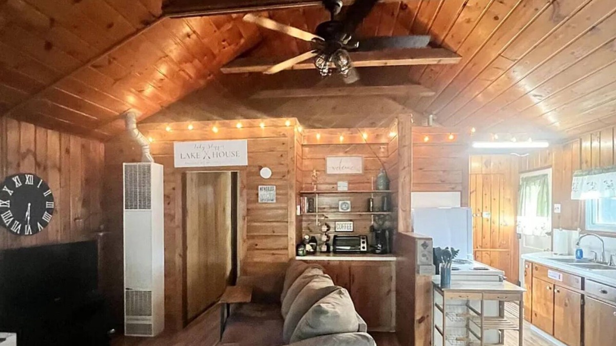 Higgins Lake Cabin | Only 500 feet from Higgins Lake with shared lake access