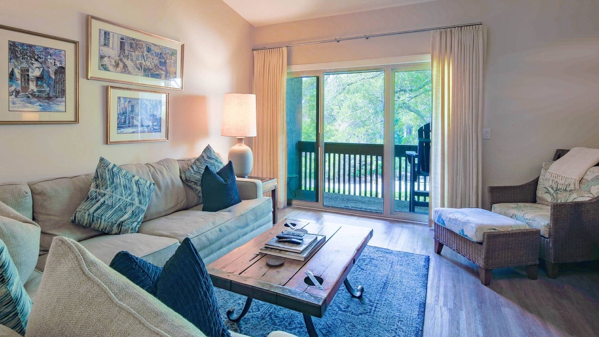 South Beach House | Only a 2 Minute Walk to Salty Dog, Pool, Marina & Beach! Perfect South Beach Vacation Getaway!