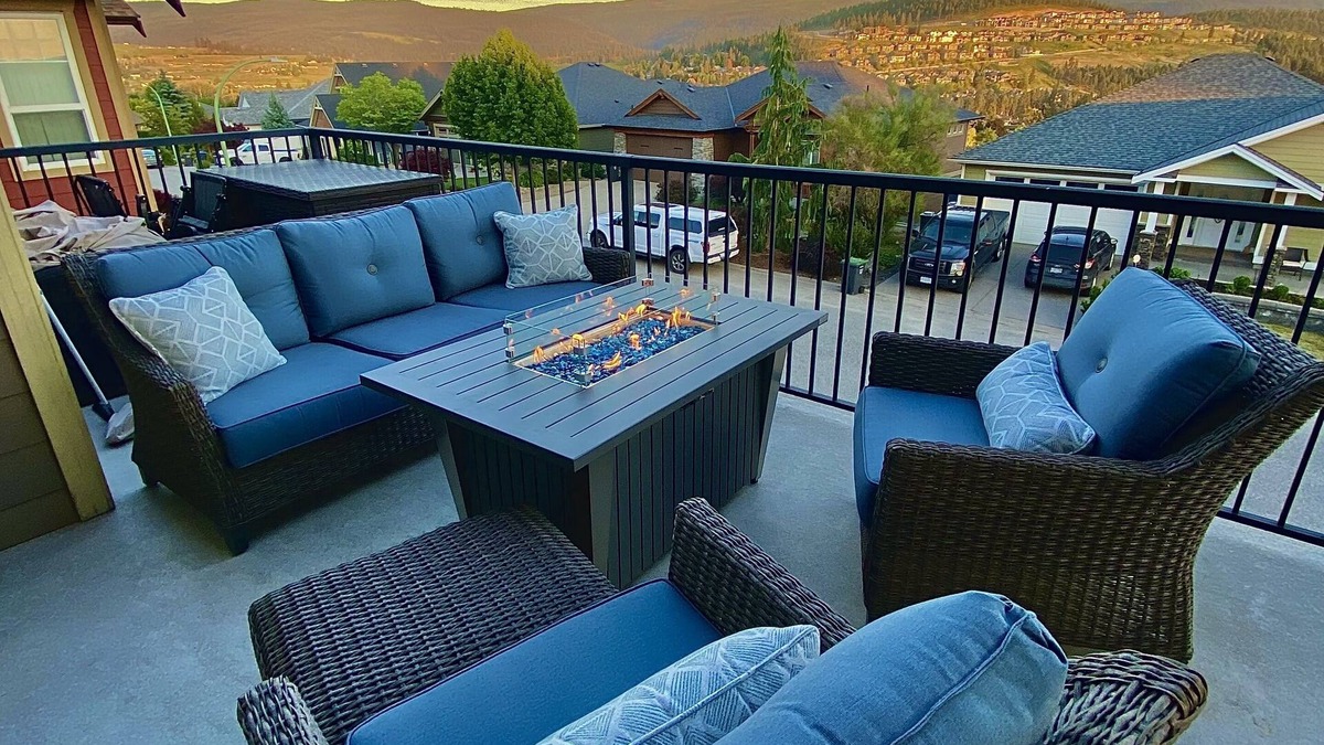 Black Mountain House | Only Minutes From Everything Kelowna Has To Offer! Licensed!