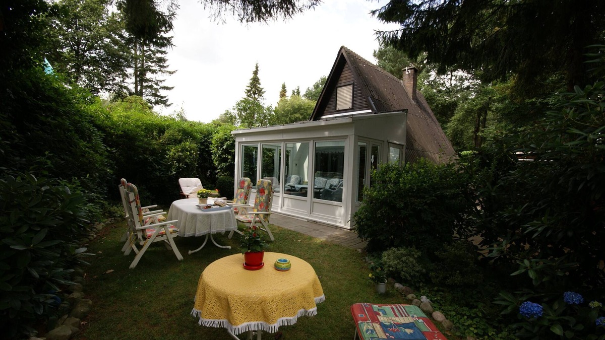 Conneforde House | * Only roof house * lovingly furnished