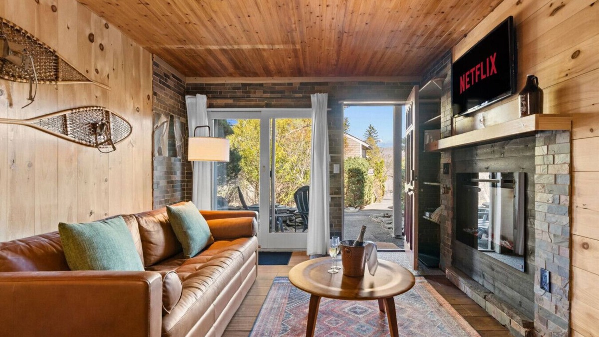 Hunter Apartment | Only Ski In Out on Hunter Mtn | Panoramic Views! Hike, Golf, Fish, Unwind!