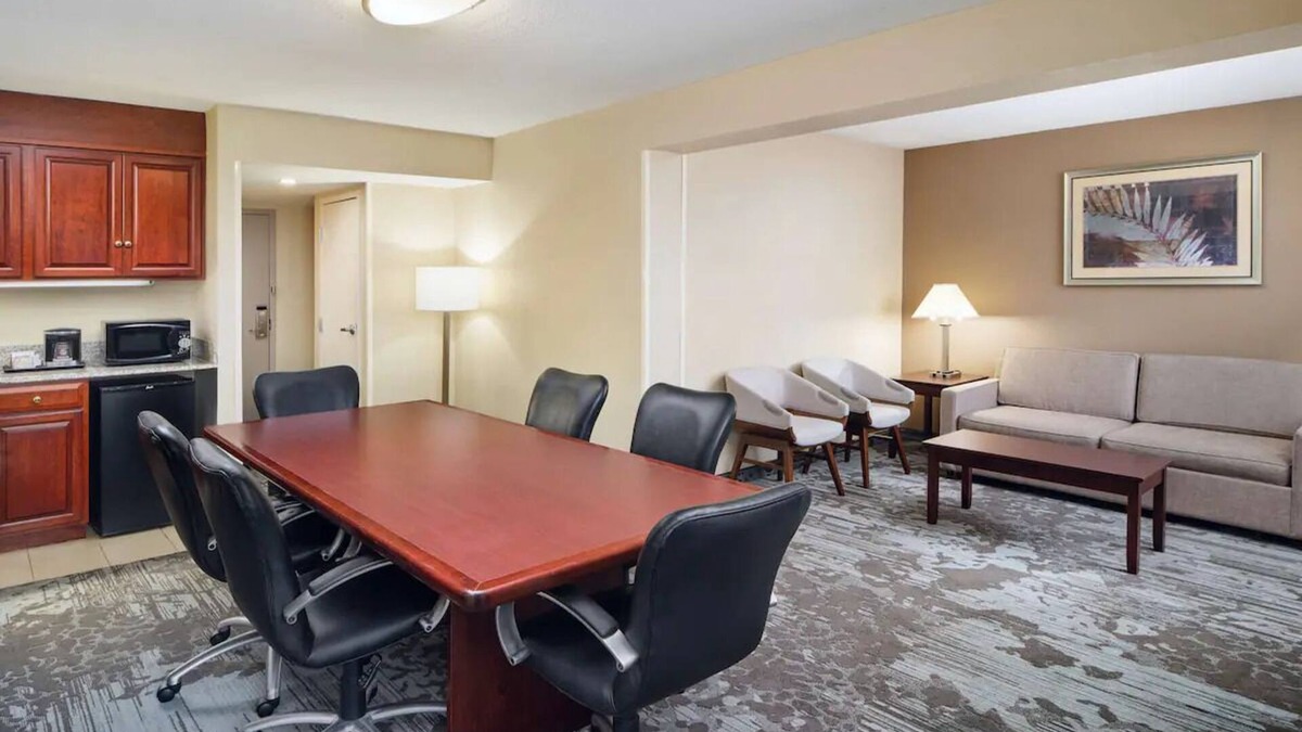 Rocky Mount House | Onsite Pool, FREE Parking! Minutes to Rocky Mount City Lake, Southern Comfort!