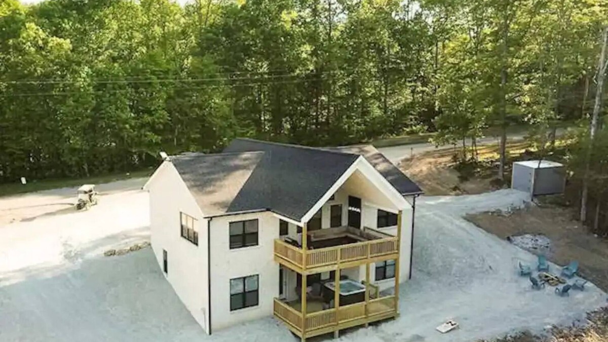 La Follette House | OnThe Rocks at Norris Lake
