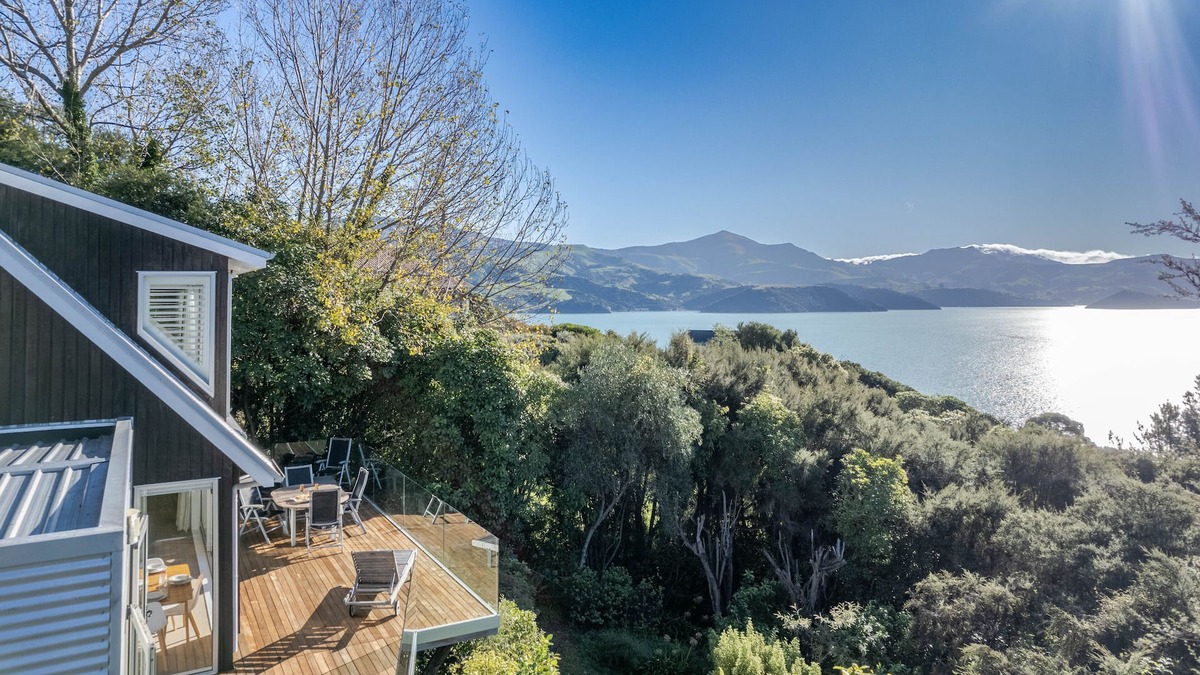 Akaroa House | Onuku Oasis - Akaroa Holiday Home