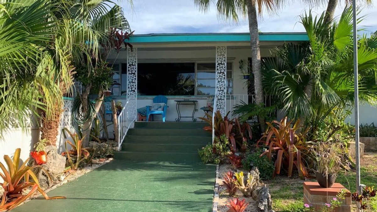 Nassau House | Open 3 BR 2 Bath Home with Private Pool, Wi-Fi, 5 Minutes to Cable Beach
