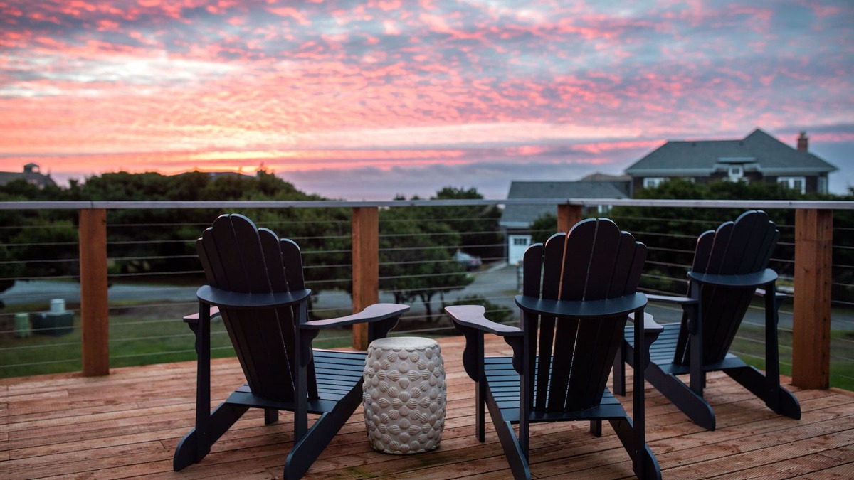Bandon House | Open 3100sf White Water View, Pets Welcomed, No Stair Entry