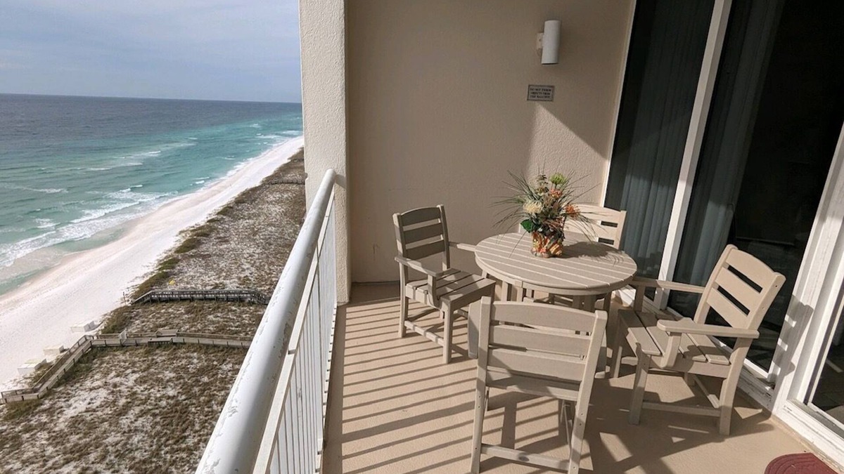Navarre Beach Condo | Open Again Oct 27 to Nov 6 - Htd Pool & Spa - On the Water- 2 Comp Beach Chairs